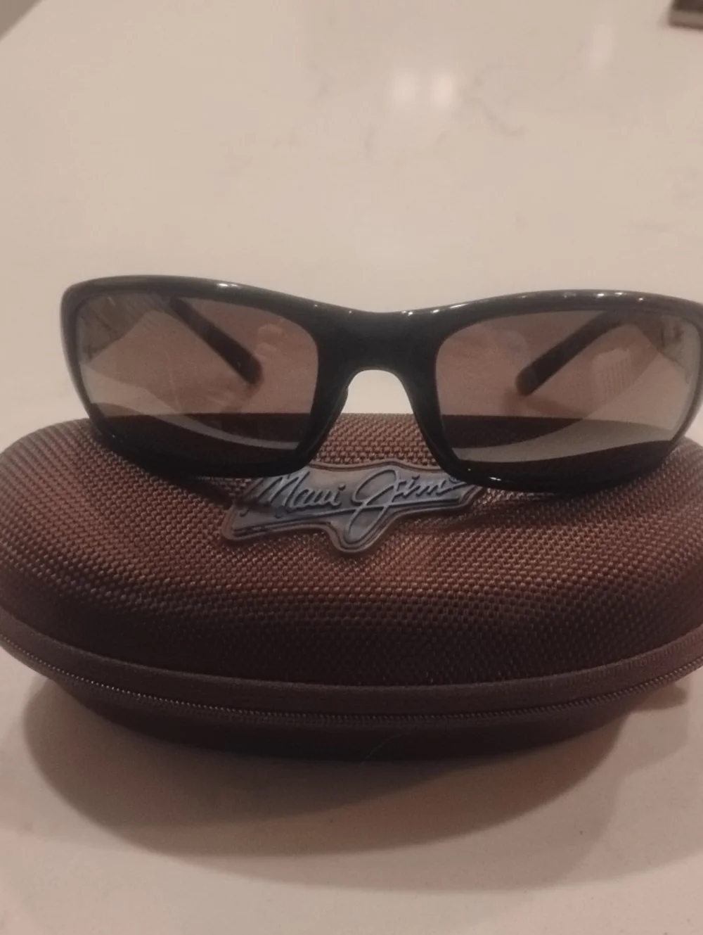 Maui Jim Black Stingray With Brown Lenses